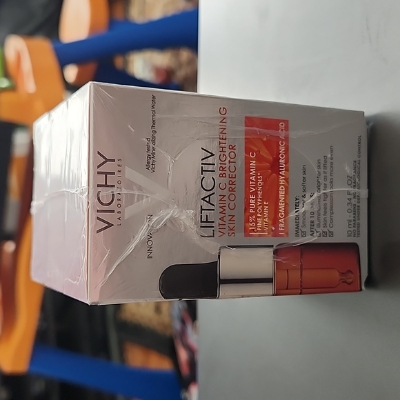 3 Pack! Vichy Liftactiv Vitamin C Brightening Skin Corrector 10ml, 15% Vit C - Picture 2 of 16